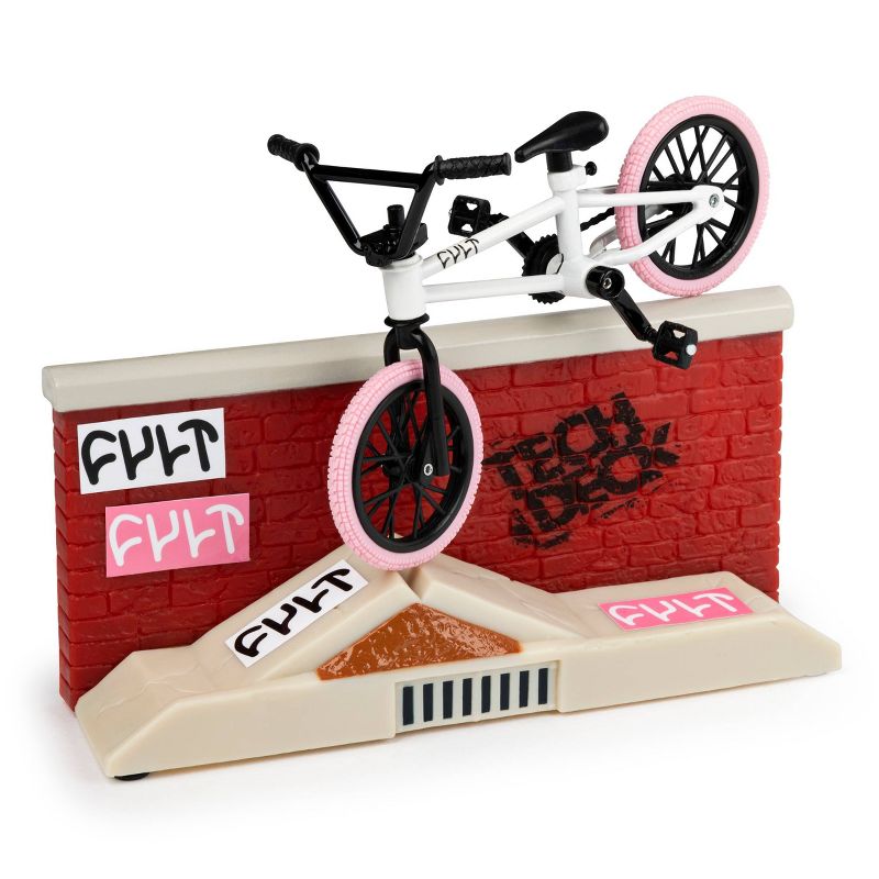 Tech Deck BMX Freestyle Hits - Finger Bike with Freestyle Obstacle - Cult Bikes - White/Pink