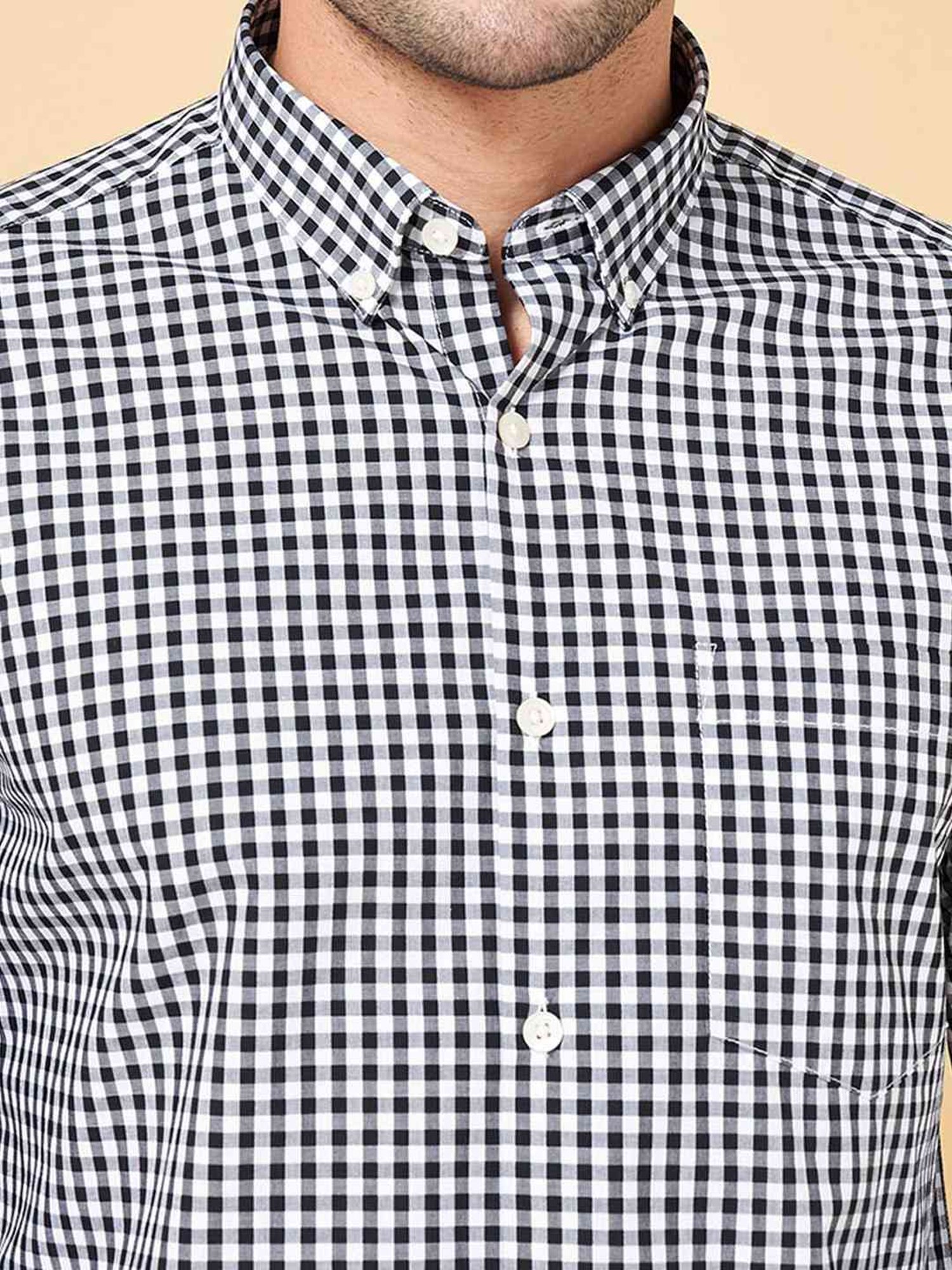 Peregrine by Pantaloons Black Cotton Slim Fit Checks Shirt