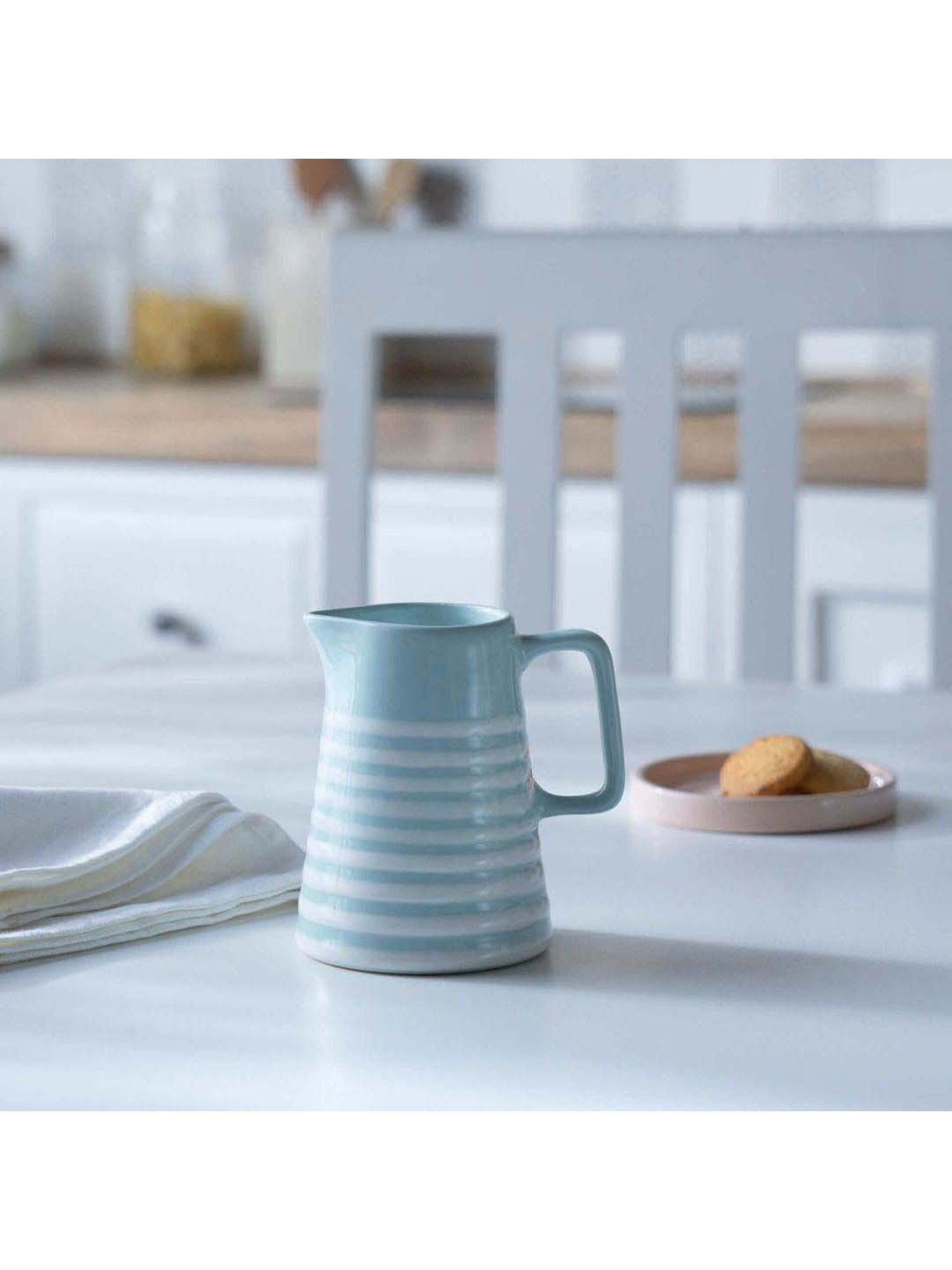 Pasabahce Transparent Victorian Caraffe Pitchers (1.18 L)