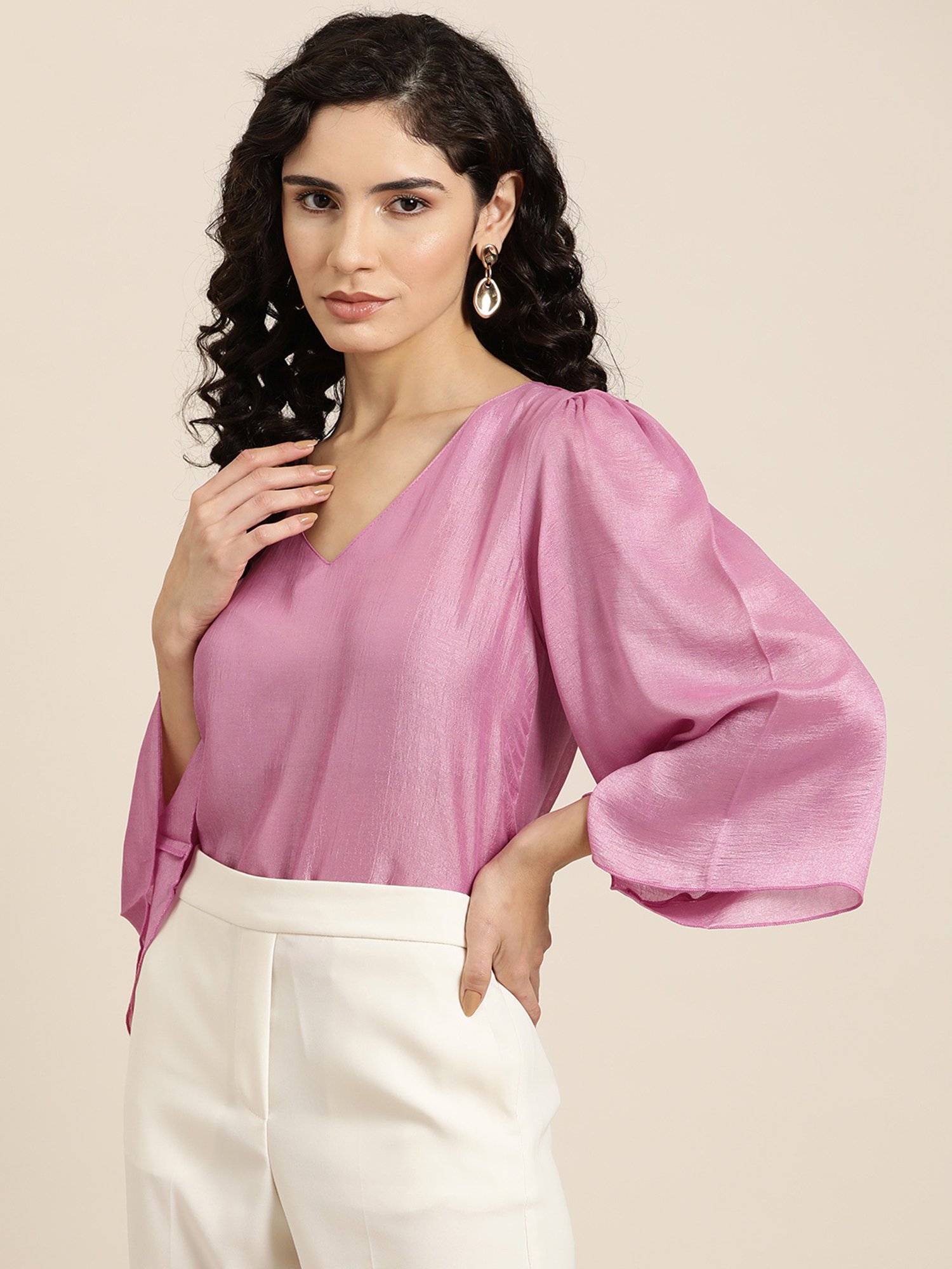 Qurvii Pink Silk Regular fit Top