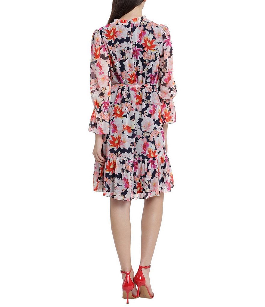 Maggy London Ruffle Crew Neck Long Sleeve Floral Knee Length Dress