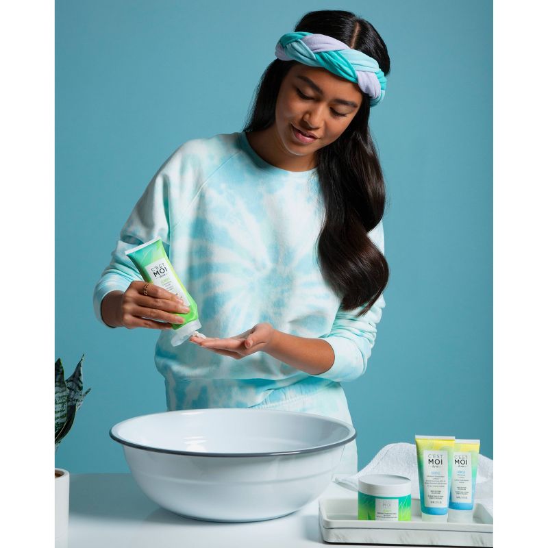 C'est Moi Clarify Facial Cleansing Scrub - 4 fl oz