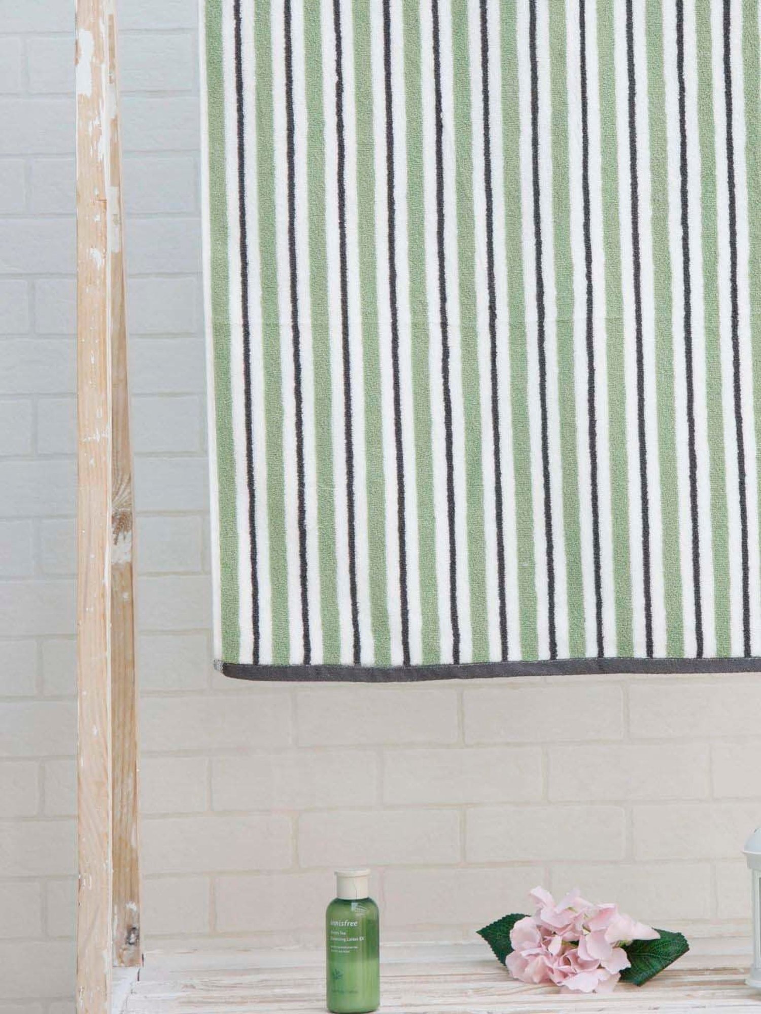 Ariana Luxury Green Cotton Bath Towel