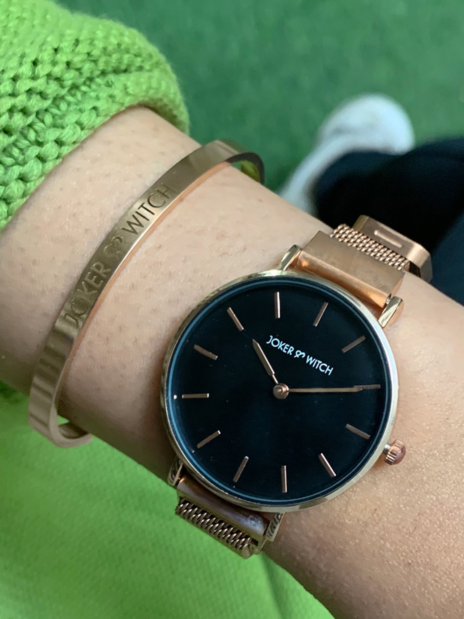 Joker & WItch JWBS236 Analog Watch for Women With Bracelet