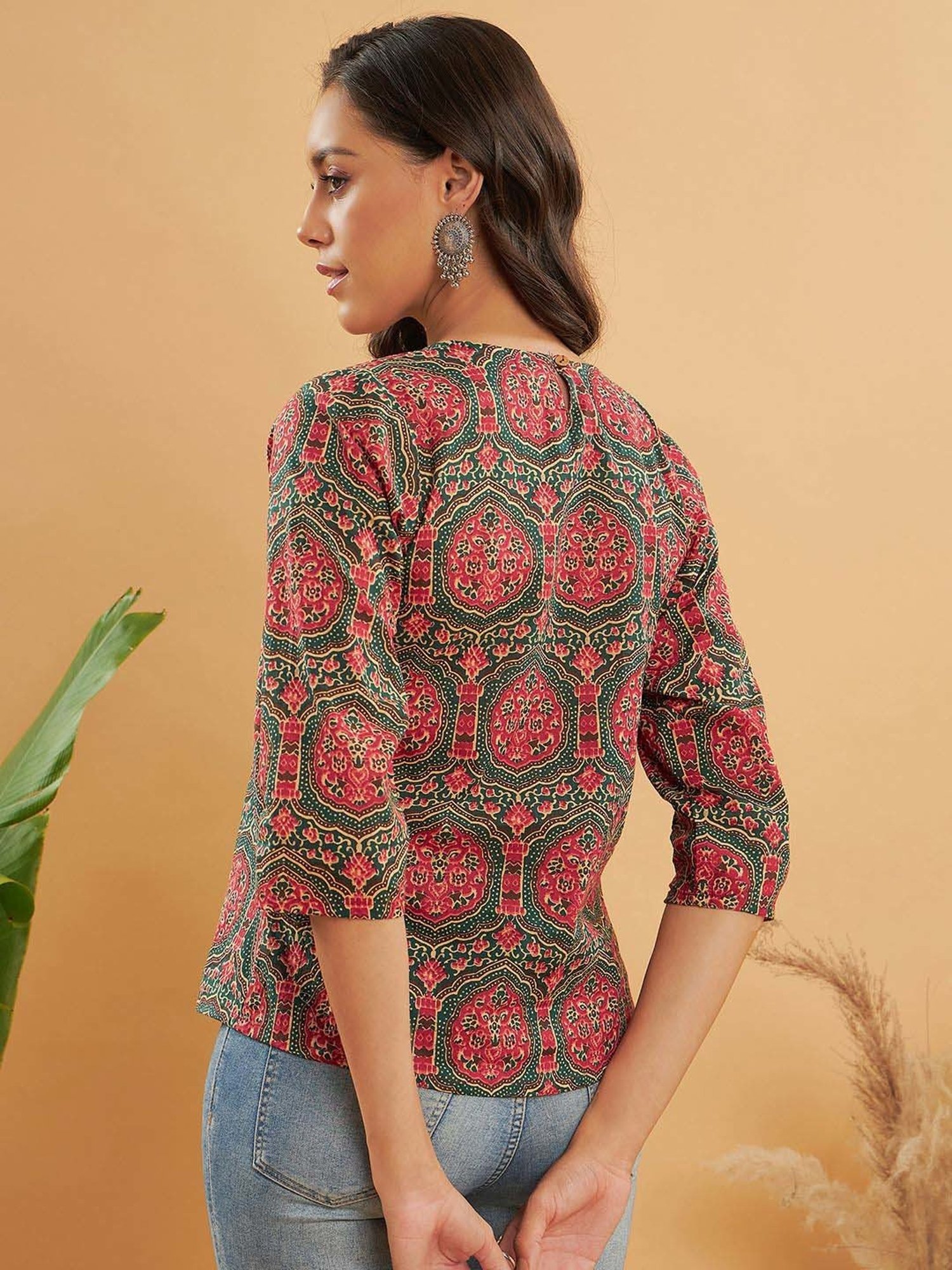 Inweave Green & Pink Printed Top