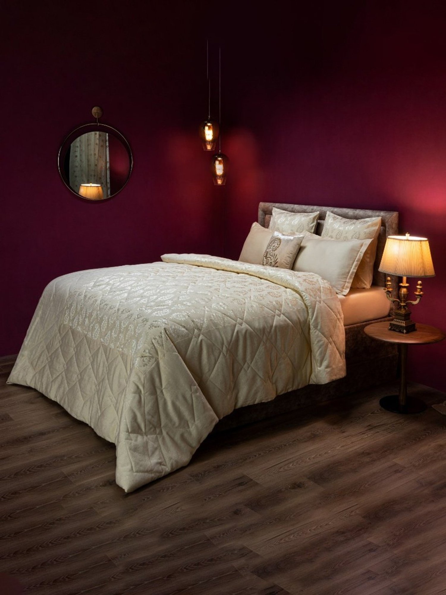 Spaces Paisley Ivory 210 TC Cotton Bed Sheet Set