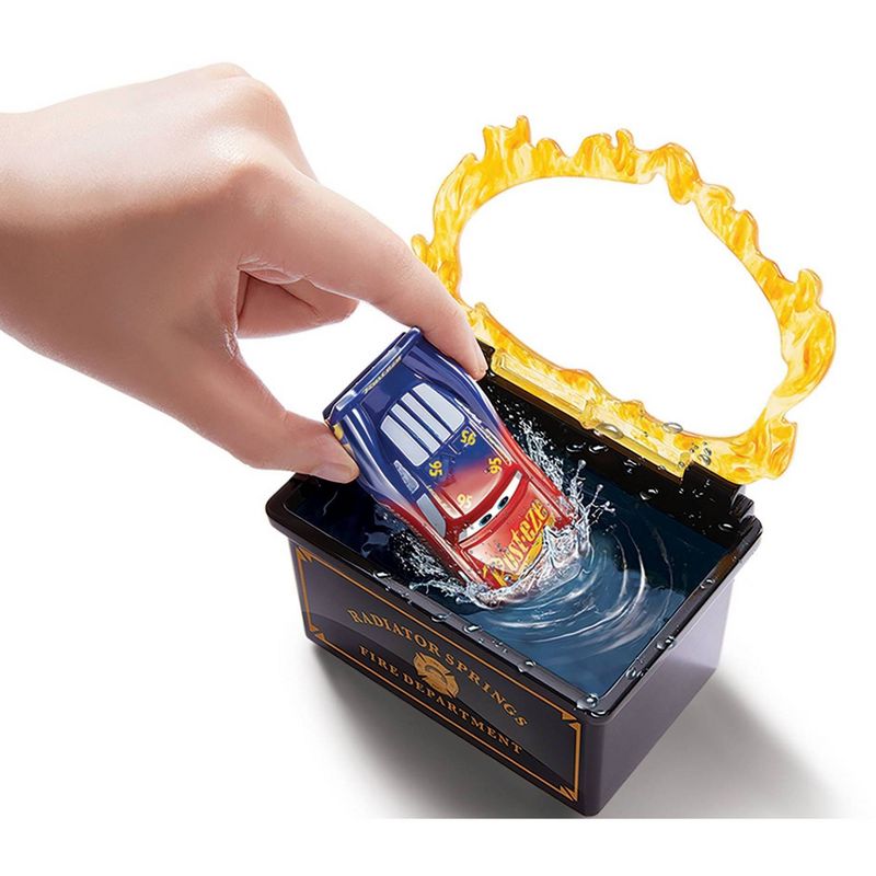 Disney Pixar Cars Stunt & Splash Red