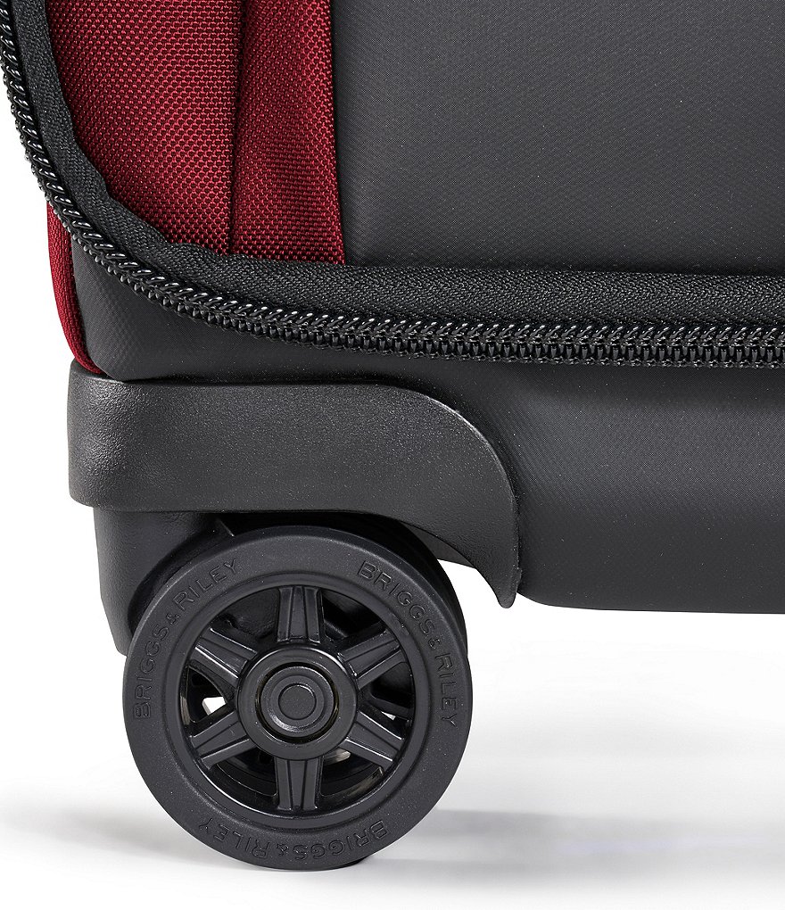 American Tourister 18'' Mickey Mouse Upright Hardside Suitcase