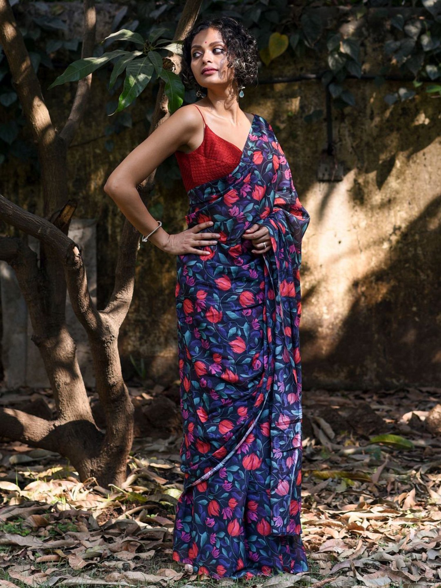 Suta Blue Cotton Floral Print Saree Without Blouse