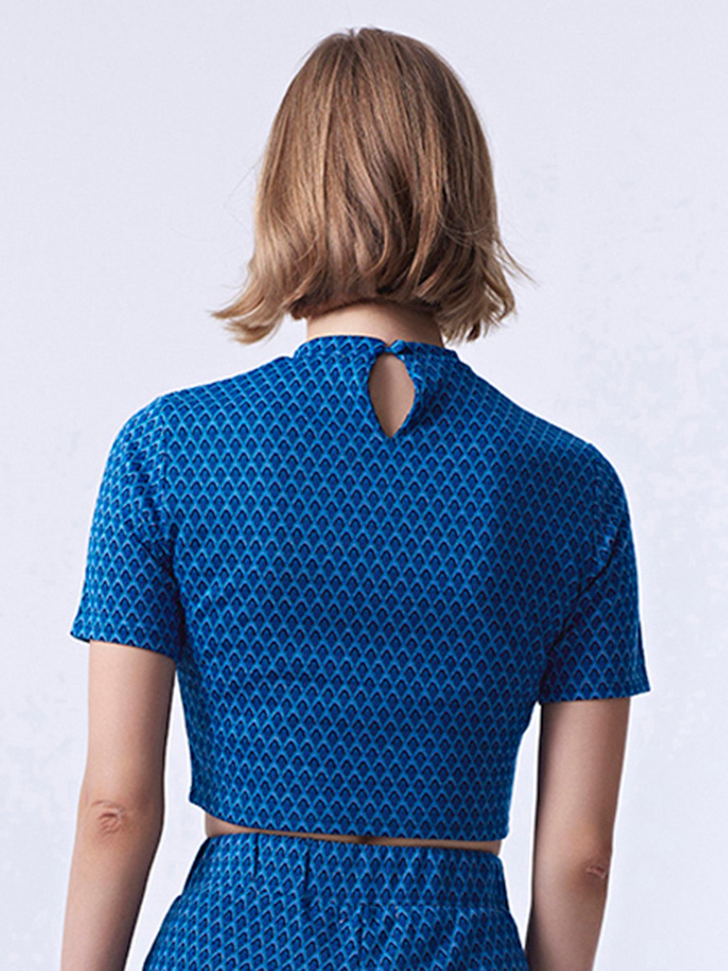 Cover Story Blue Printed Crop Top