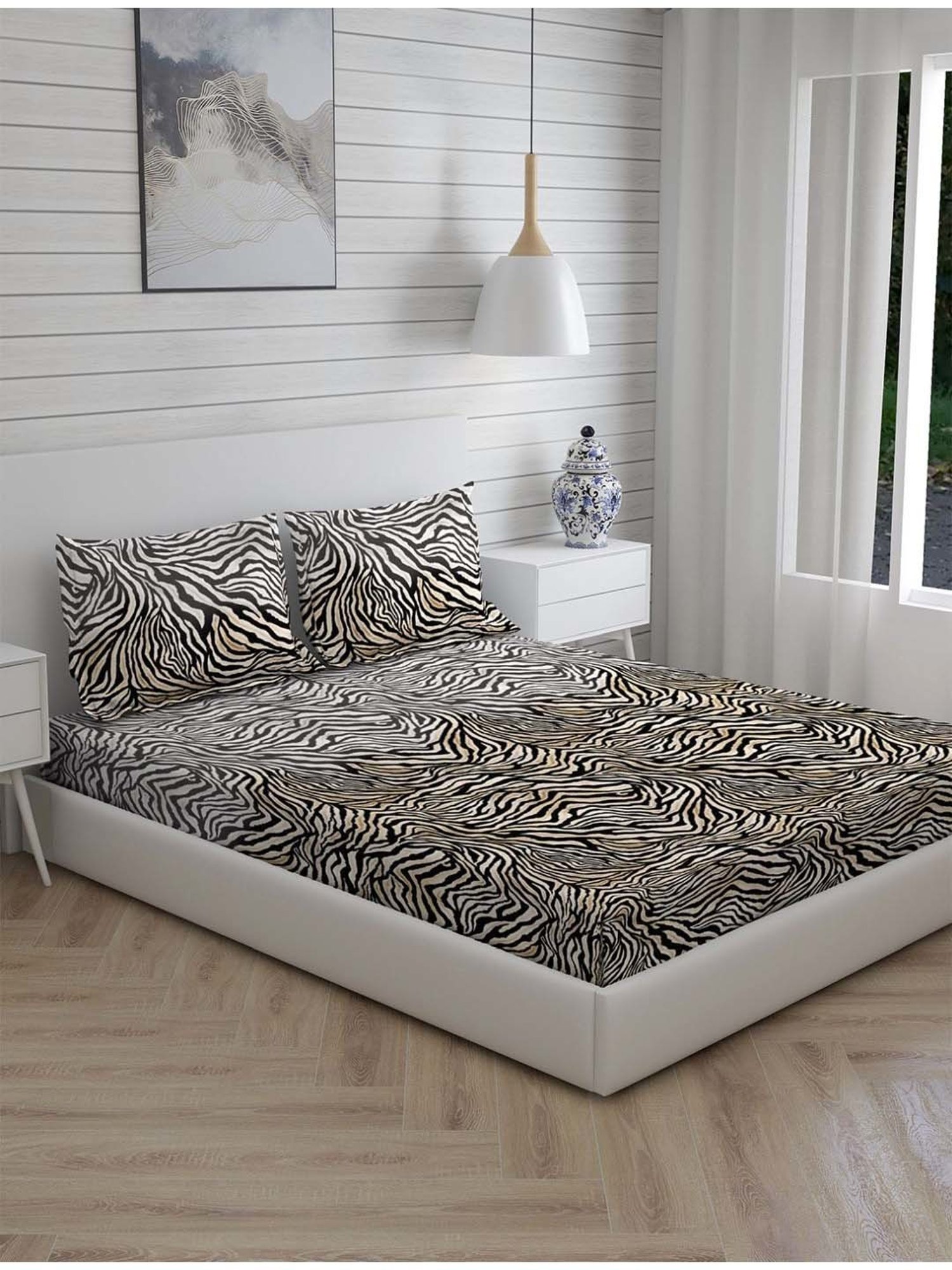 Boutique Living Untamed Black Cotton 270 TC King Size Bed Sheet with Pillow Cover