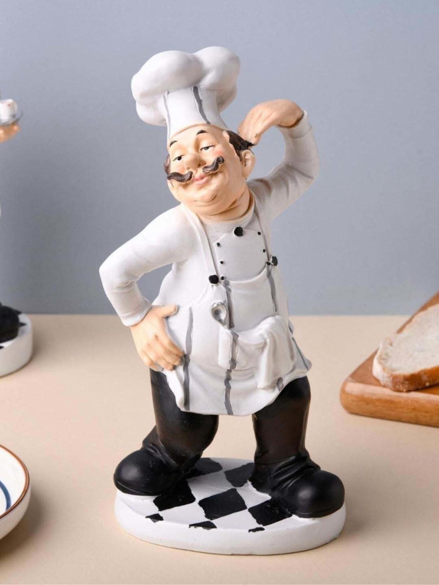 Nestasia Artisanal Black & White Resin Made Flaunting Masterchef Decor Table Showpiece For Gifting