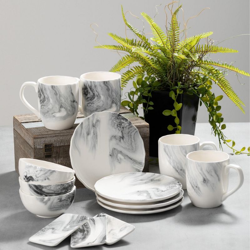 Blue Rose Polish Pottery Garland of Blue Dessert Plate