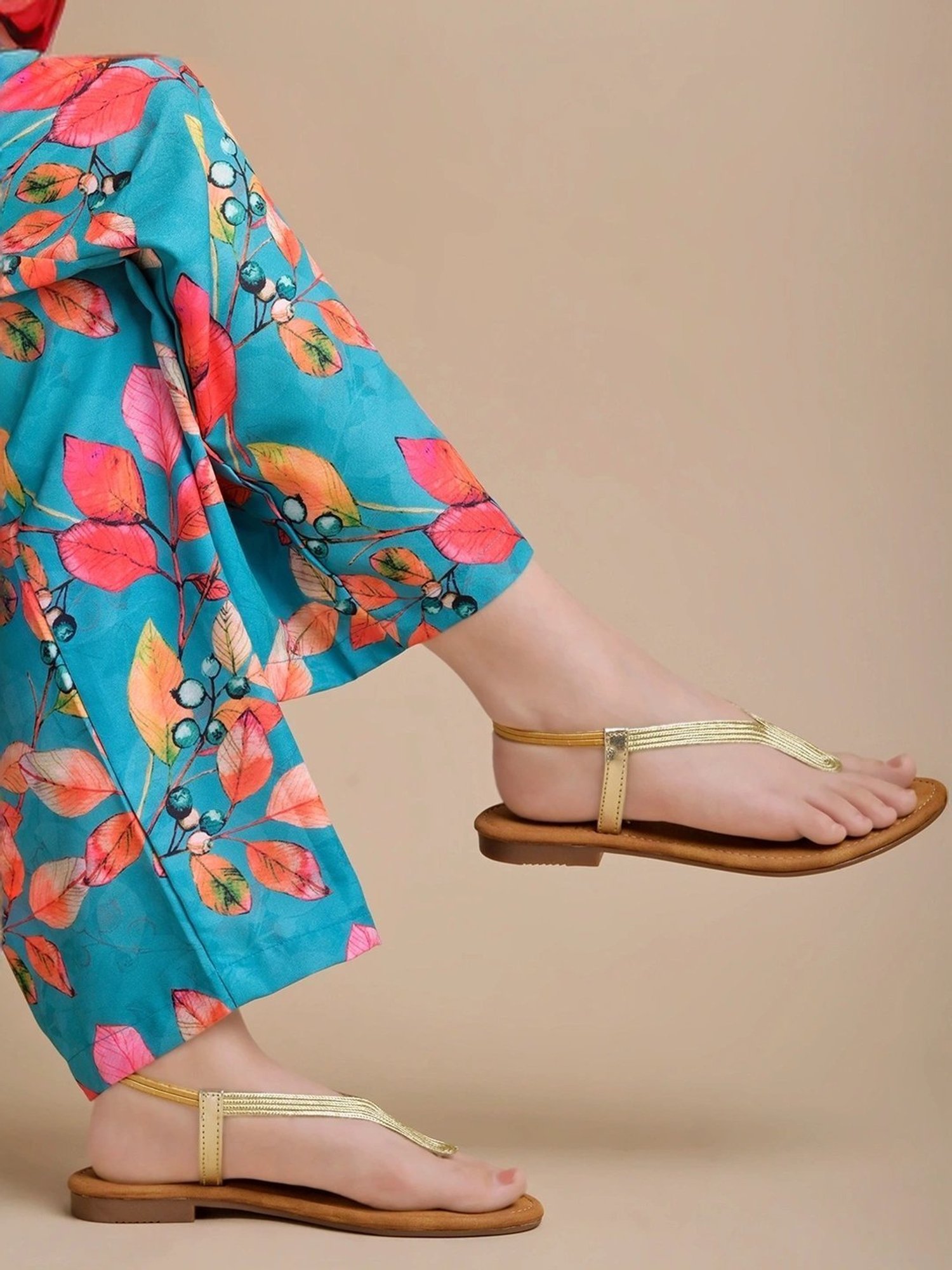 Shoetopia Women's Gold Sling Back Sandals