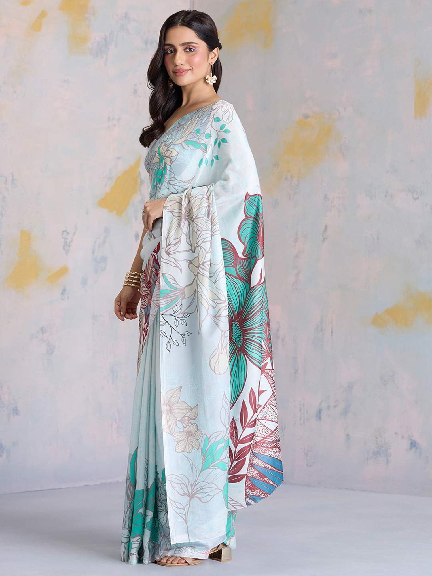navyasa by liva Green Printed Saree With Unstitched Blouse