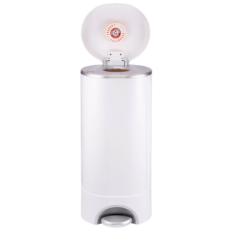Munchkin STEP Diaper Pail, Powered by Arm & Hammer