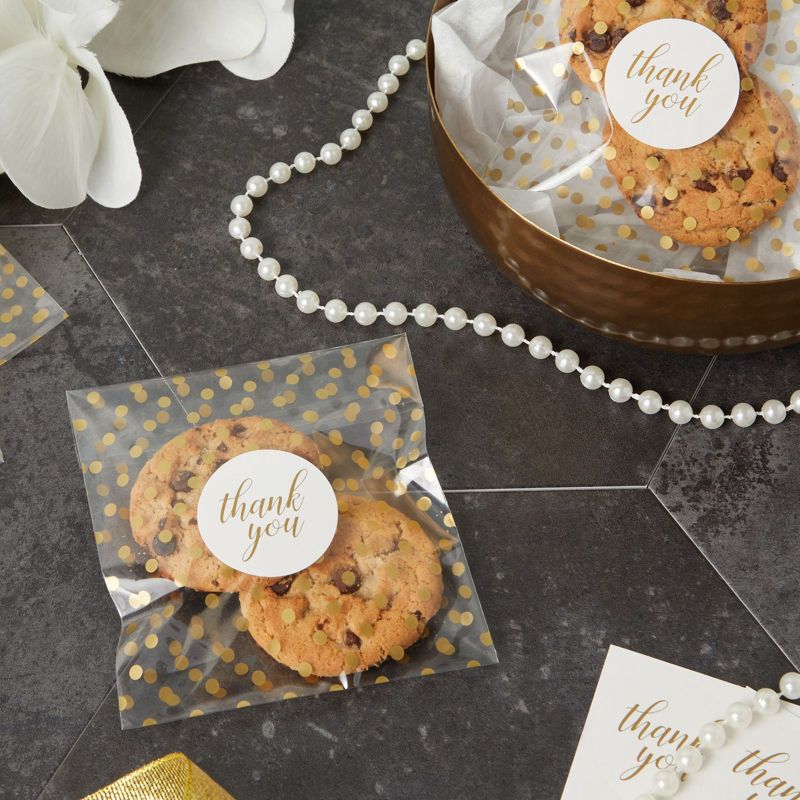 Sparkle and Bash 250 Pack Cellophane Cookie Bags with Thank You Stickers, Gold Polka Dots Treat Bags (4x4 in)