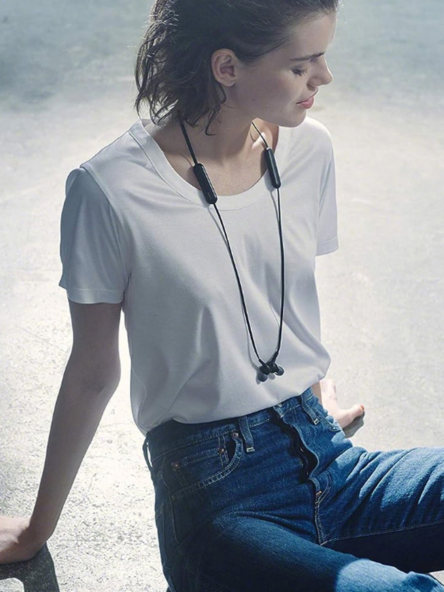 Sony Wi-Xb400 Bluetooth Earphone With Mic (Black)