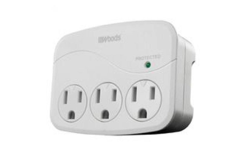 Woods 3-Outlet Surge Suppressor/Protector - 3 x AC Power - 1000 J