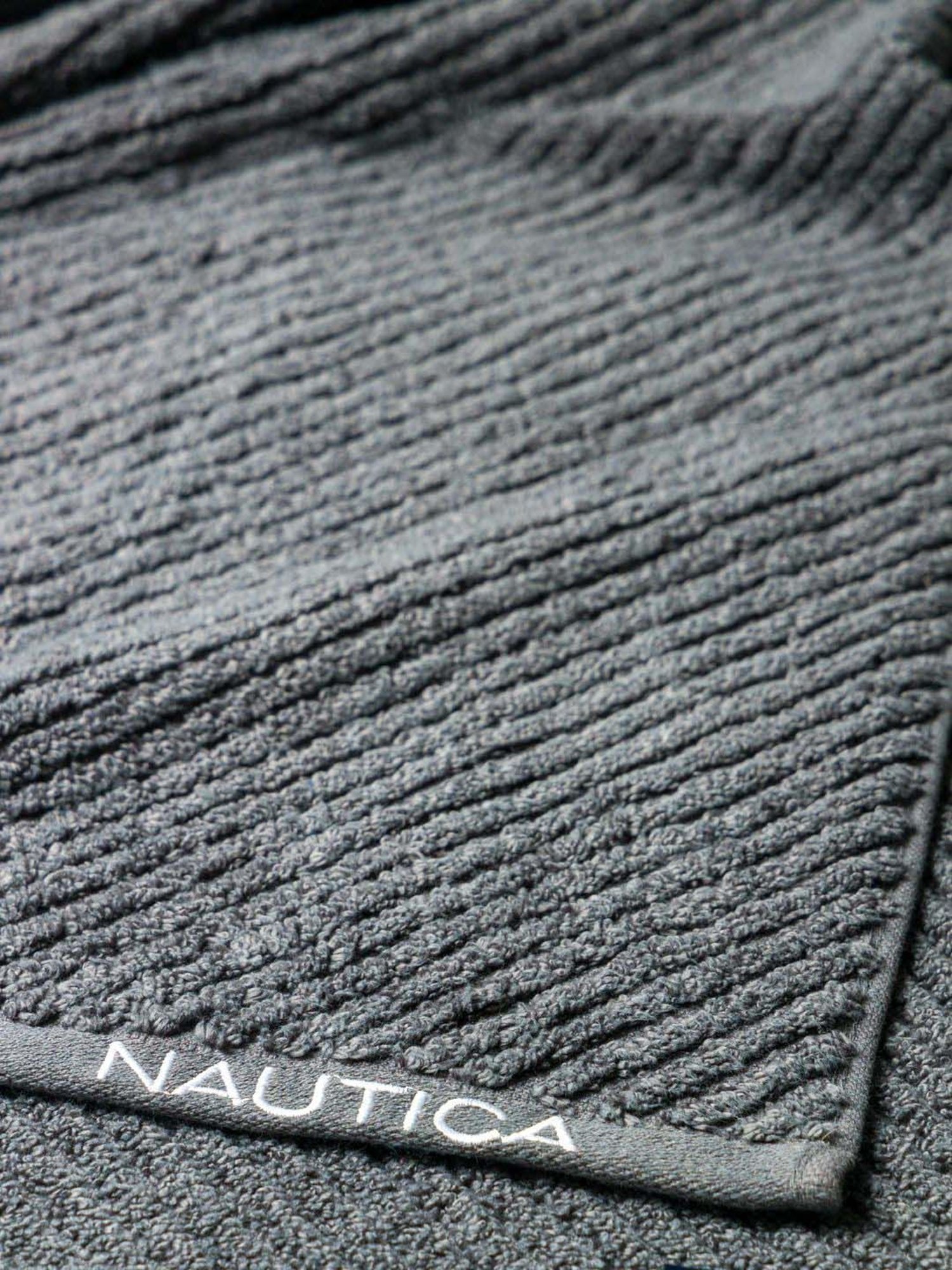 Nautica Cross View Steel Grey & Wheat Cotton 600 GSM Fluffy Zero Twist Bath Towel - Set of 2