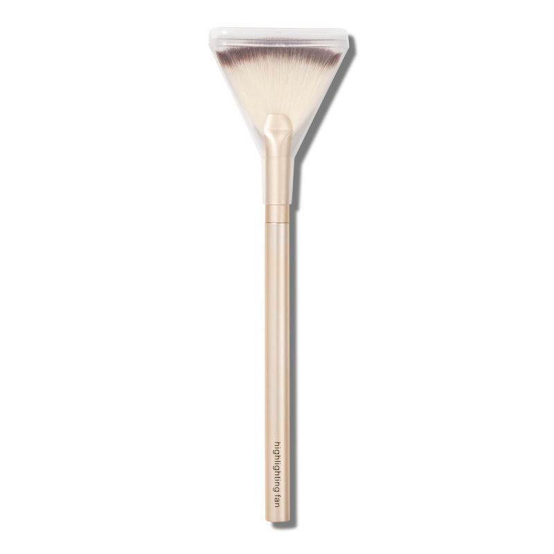 Sonia Kashuk™ Essential Highlighting Fan Makeup Brush