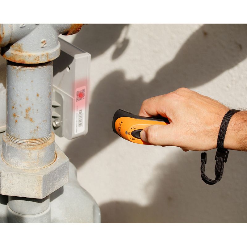 Socket Mobile DuraScan D750 2D/1D Imager Barcode Scanner - Wireless Connectivity - 35.43" Scan Distance - 1D, 2D - Imager - Bluetooth - Orange