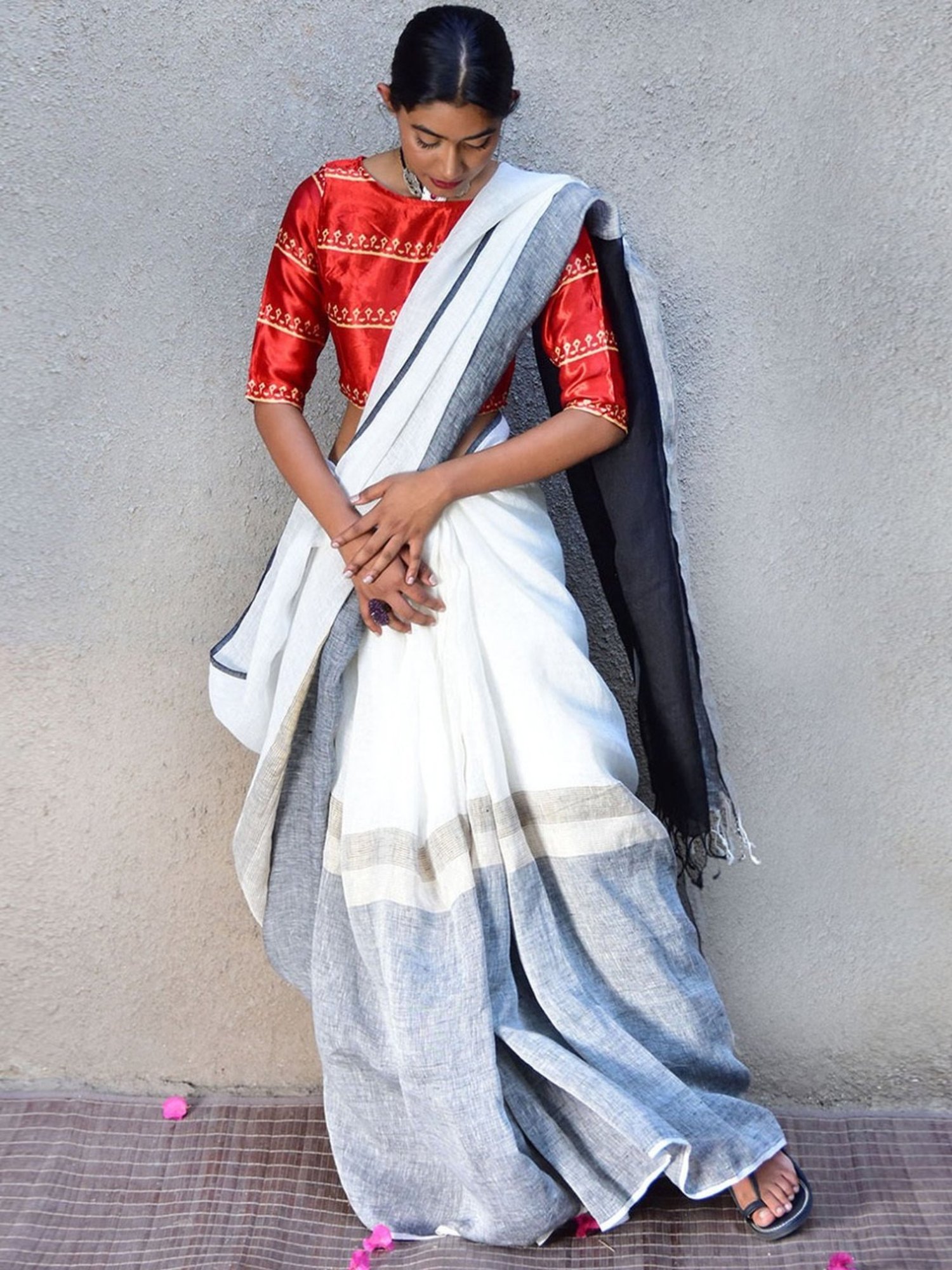 Chidiyaa White Stardust Neoma Handwoven Linen Saree