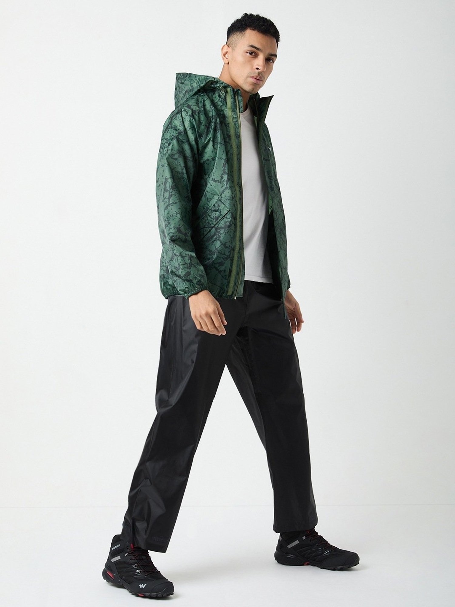 Wildcraft Green & Black Regular Fit Printed Raincoat Set