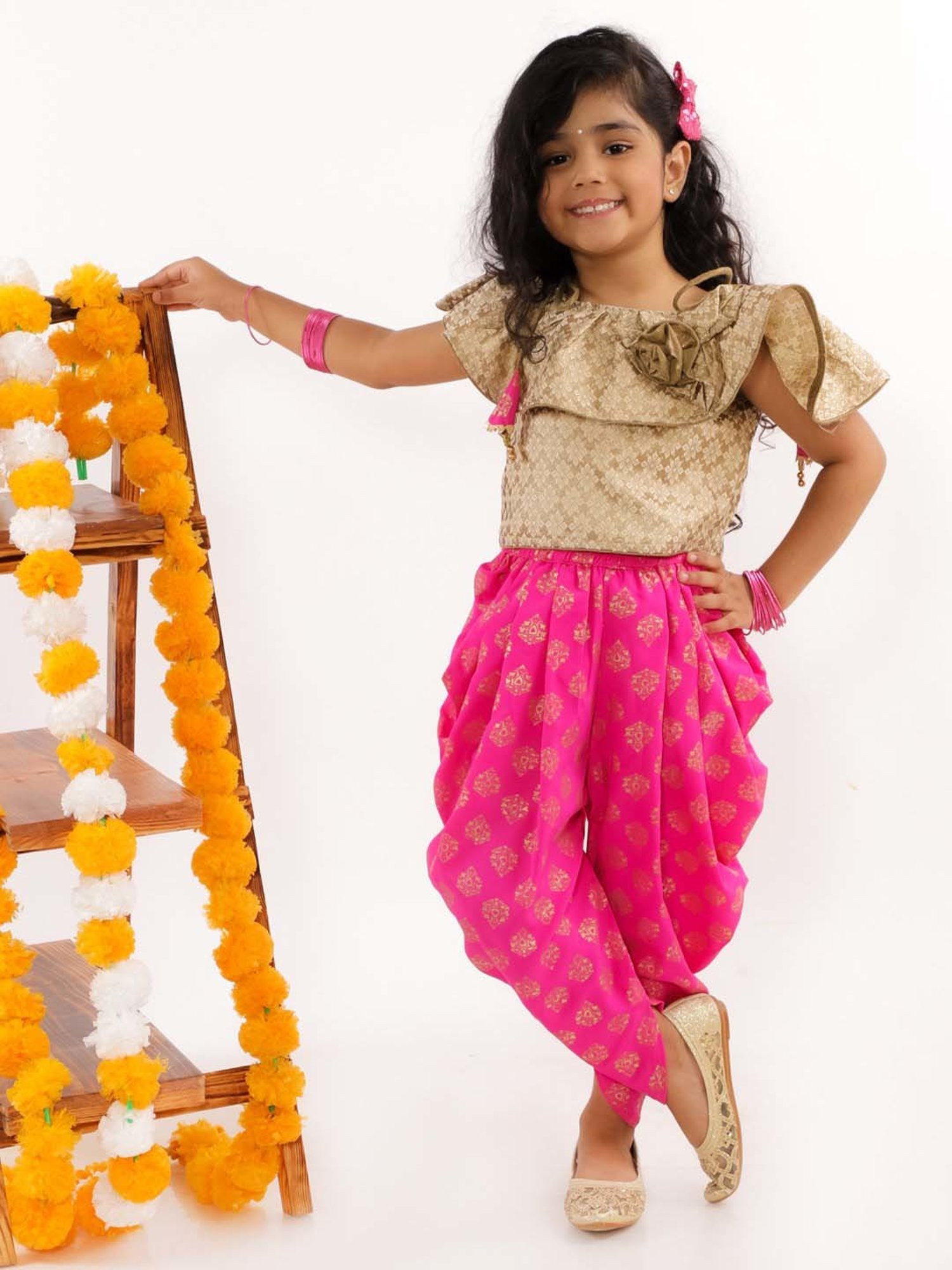 TWISHA Kids Beige & Pink Applique Top Set