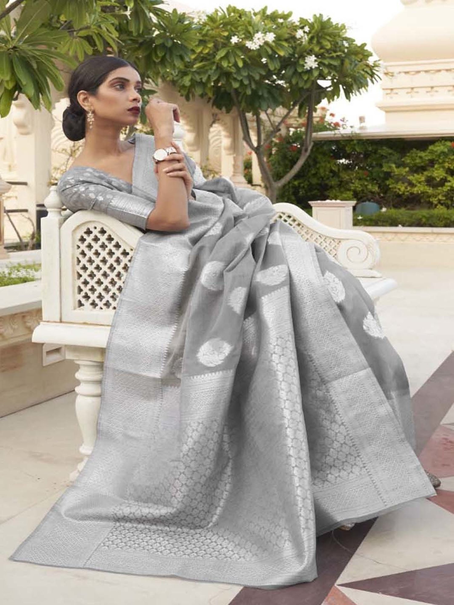 Elora Grey Linen Woven Saree With Unstitched Blouse