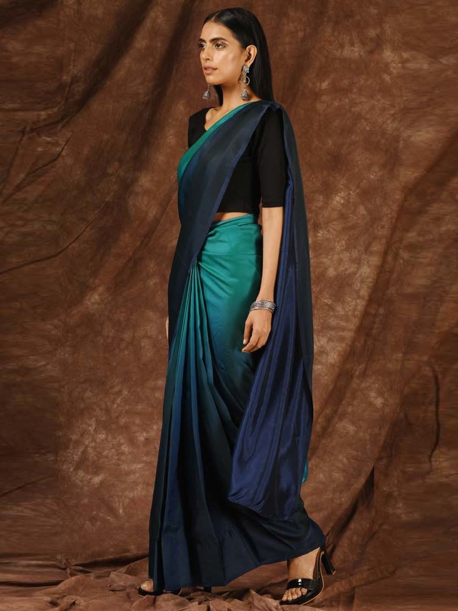 Swtantra Green & Blue Ombre Pattern Saree