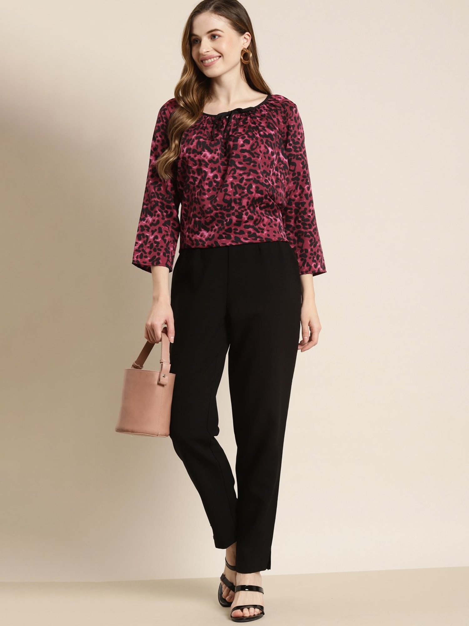 Qurvii Burgundy Printed High-Low Top