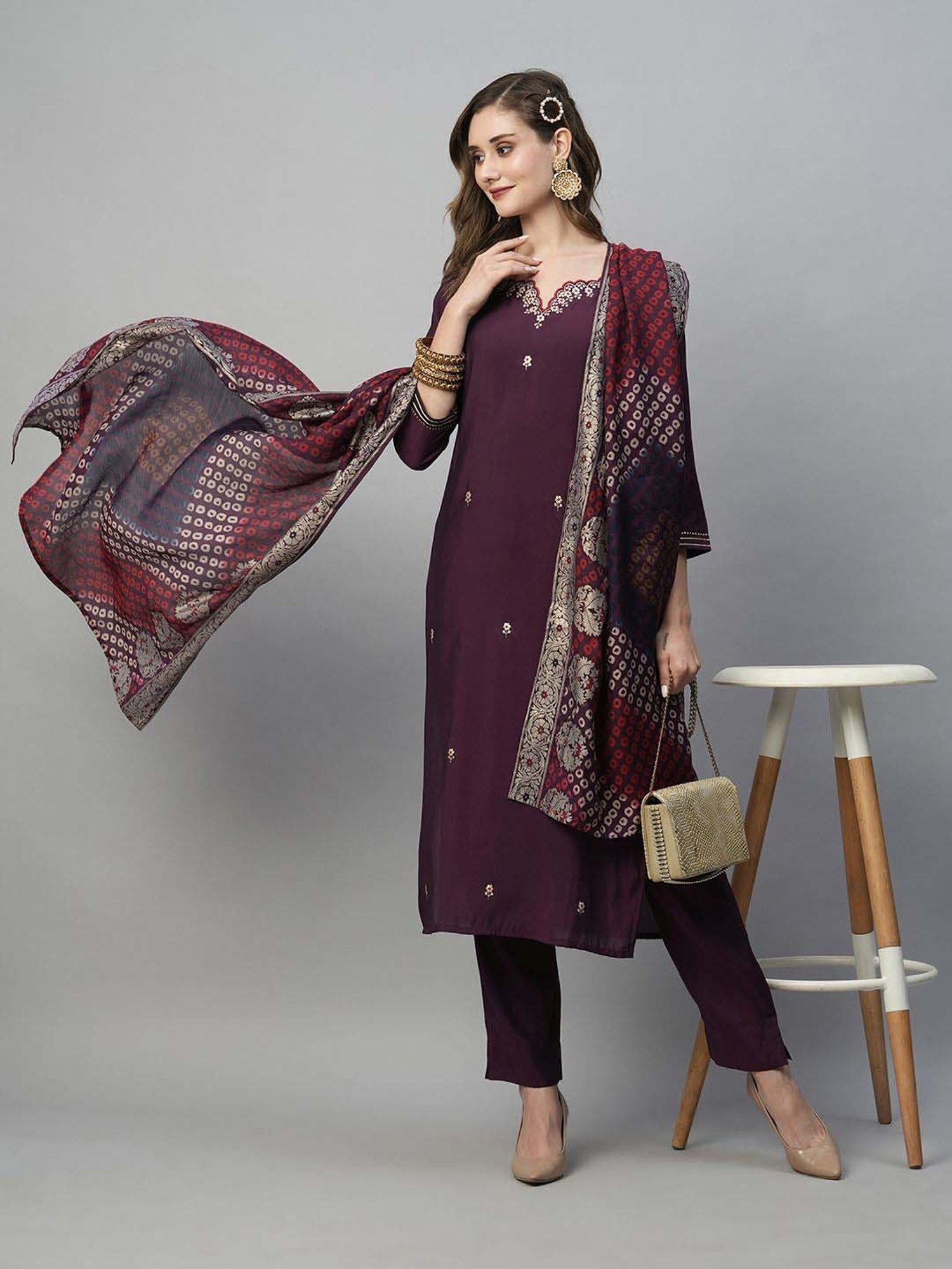 Heeposh Purple Embroidered Kurta Pant Set With Dupatta