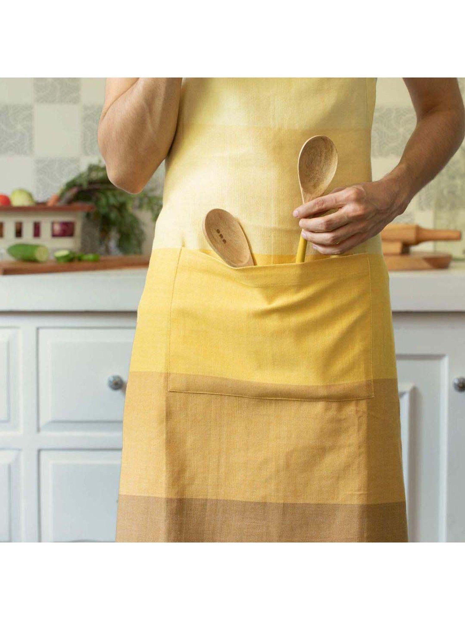 Karo Tapi Printed Multicolor Wood Tissue Box