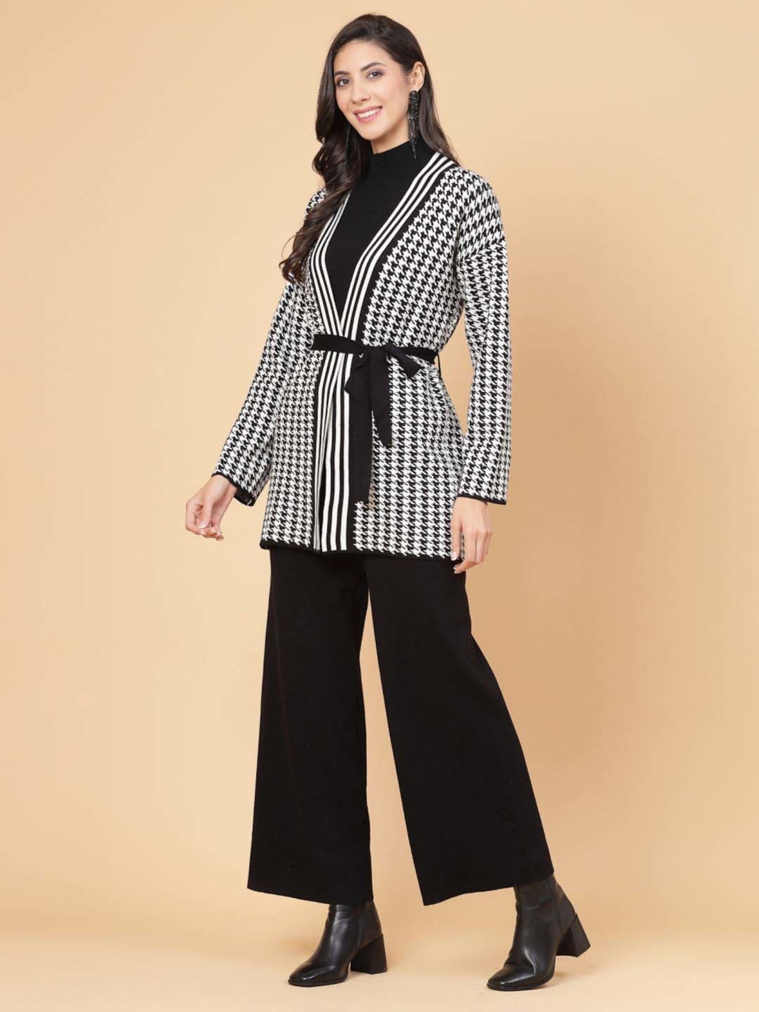 Mafadeny Black Printed Top Pants Set With Shrug