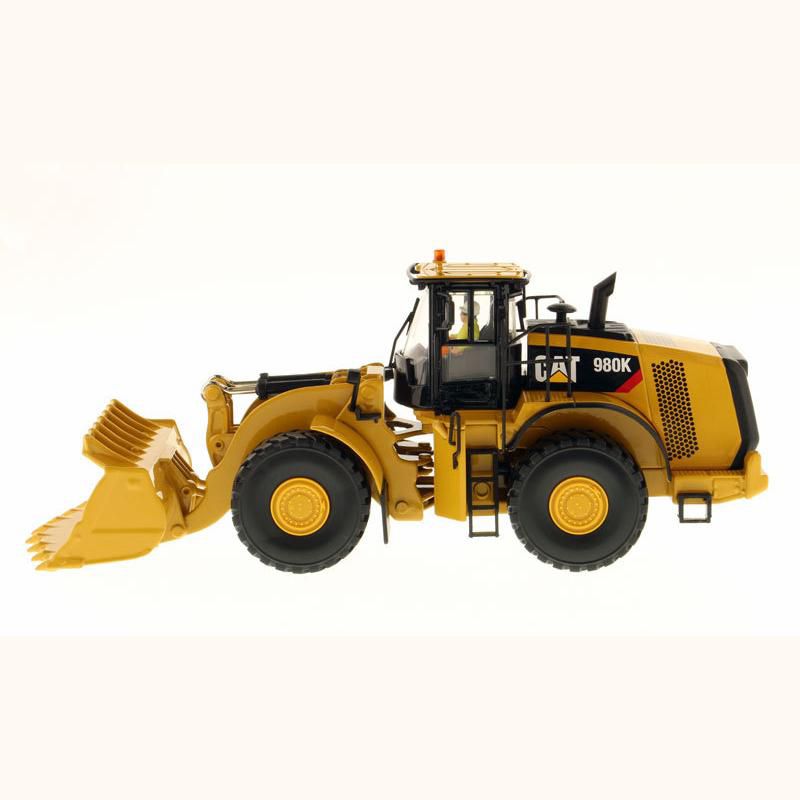 Caterpillar 980K Wheel Loader Rock Configuration with Operator "High Line Series" 1/50 Diecast Model by Diecast Masters