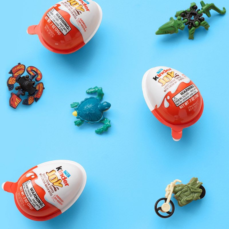 Kinder Joy Sweet Cream Topped with Cocoa Wafer Bites Milk Chocolate Treat + Toy - 0.7oz