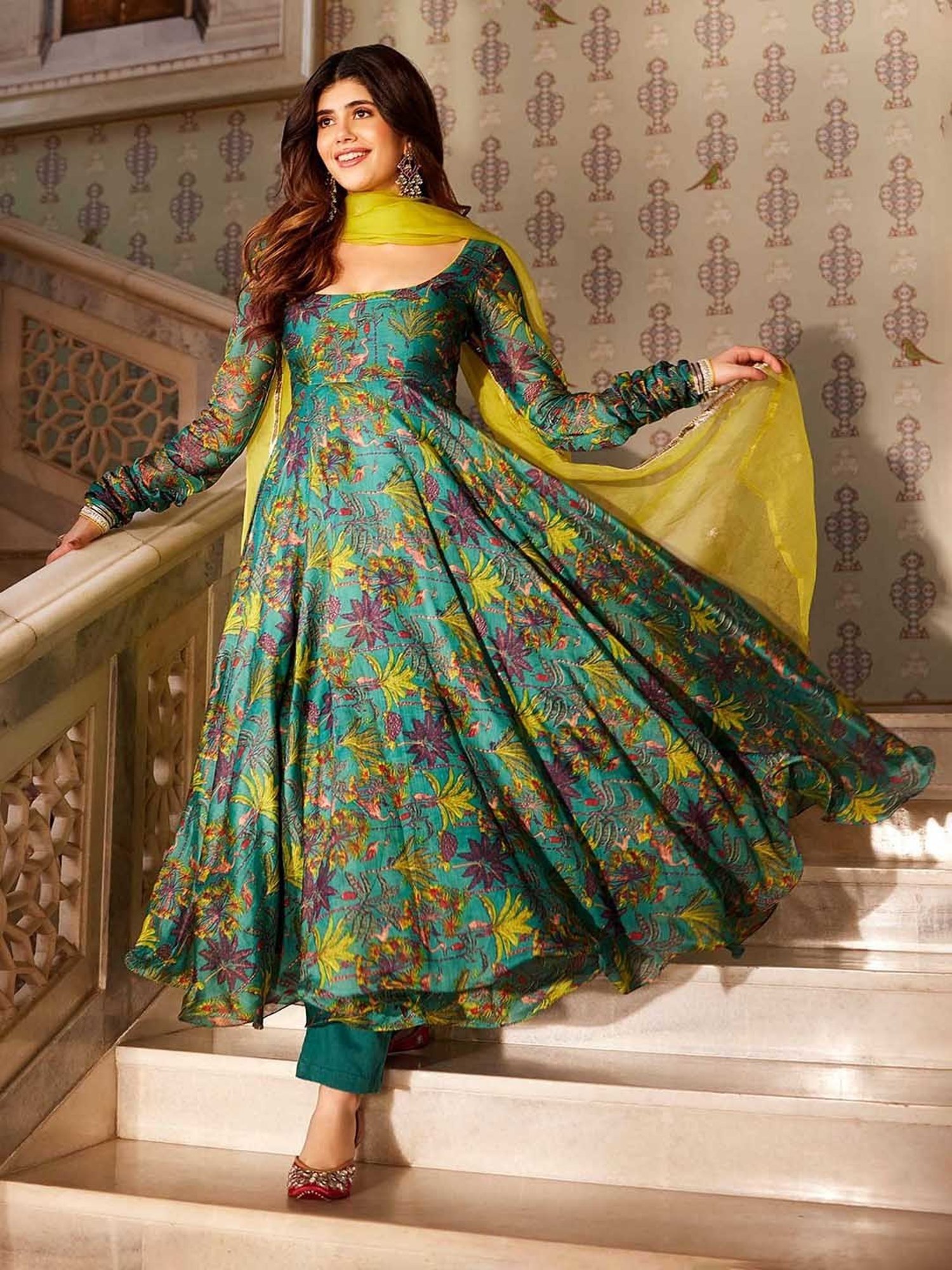 AACHHO Green Vairea Chanderi Suit Set