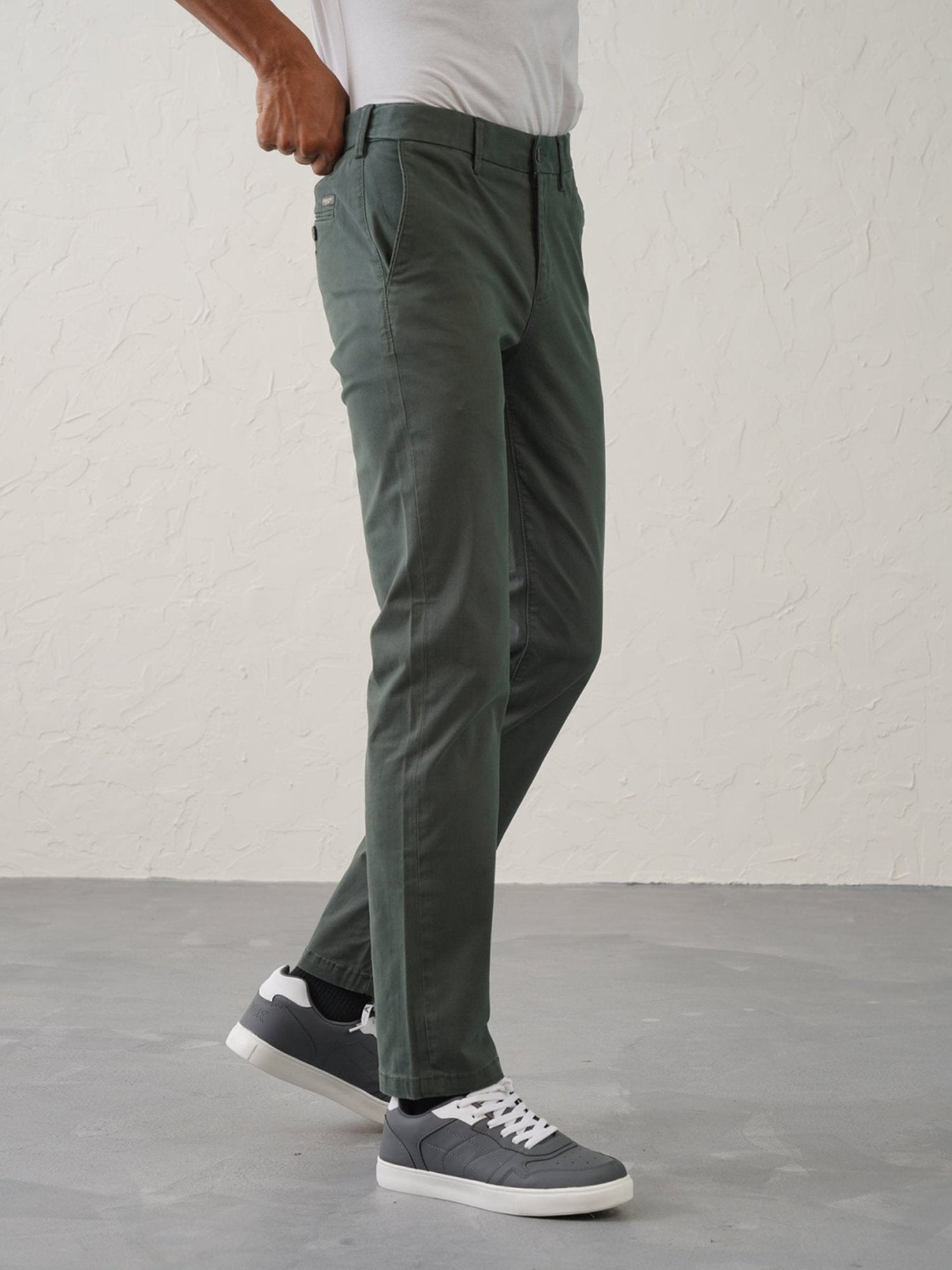 MinusOne Olive Regular Fit Chinos