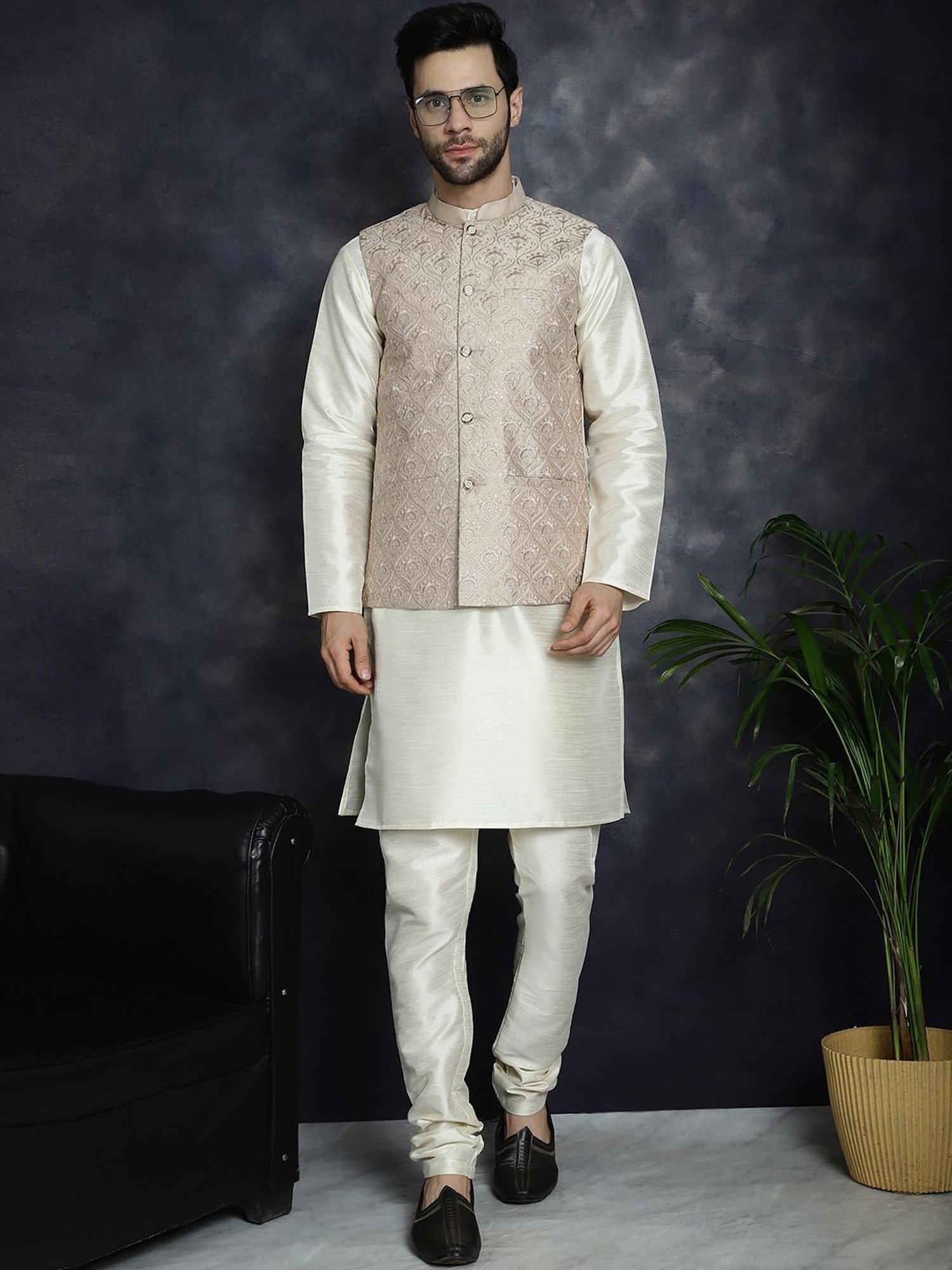 Jompers Peach Regular Fit Embellished Nehru Jacket