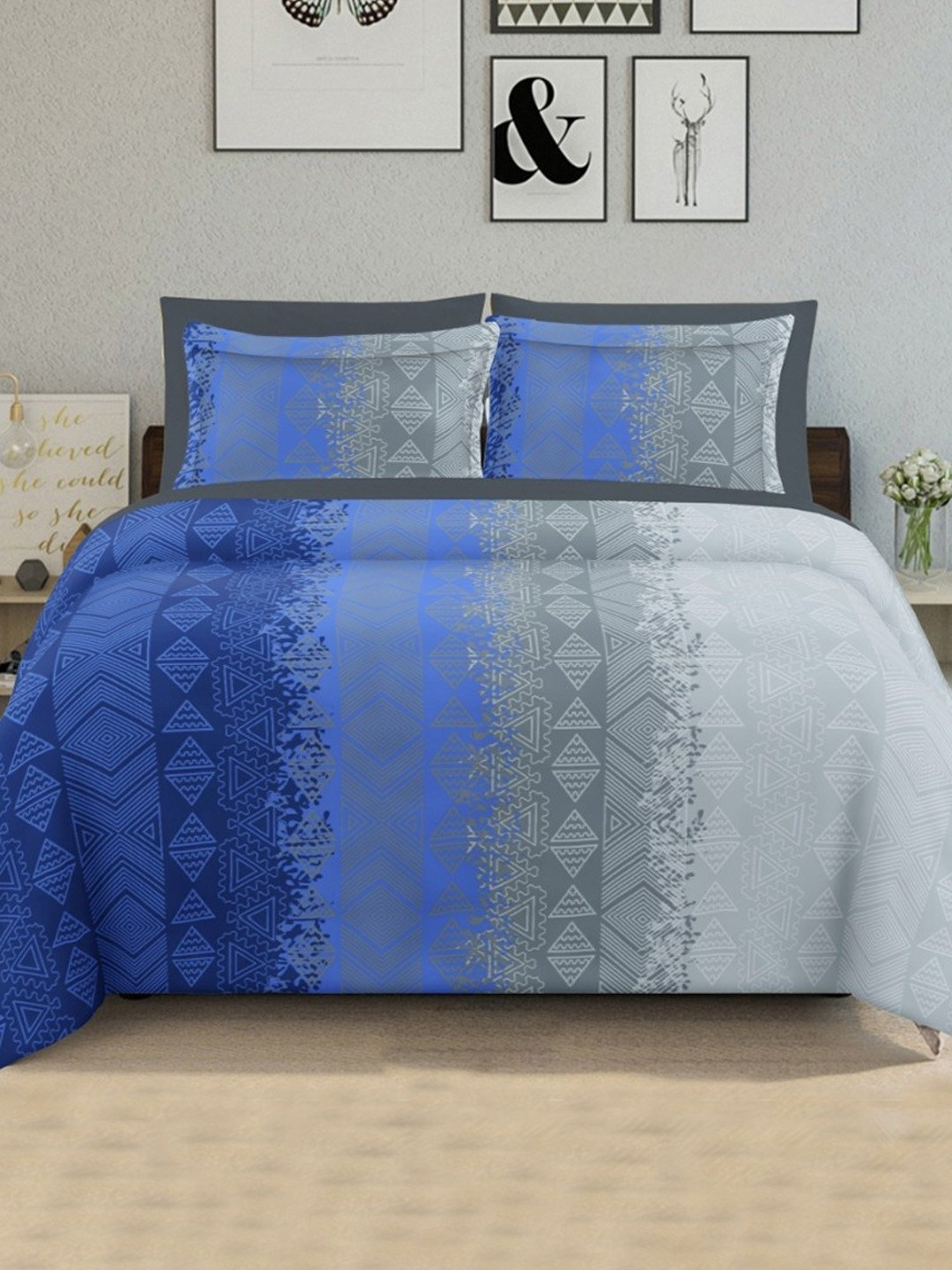 Ariana Sorrento Geometric Blue 144 TC Cotton Super king Bedsheet with 2 Pillow Covers