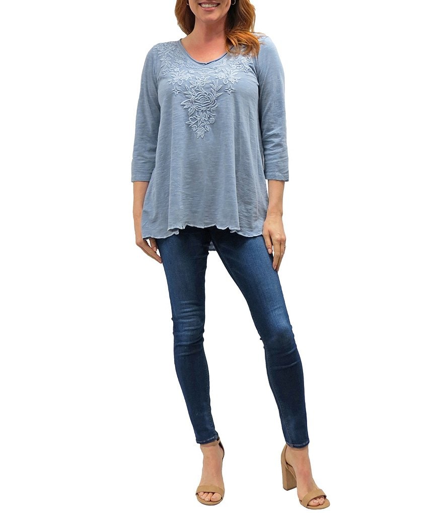 Karyn Seo Mari Vintage Tonal Embroidered V-Neck 3/4 Sleeve Scalloped Hem Cotton Tunic Top