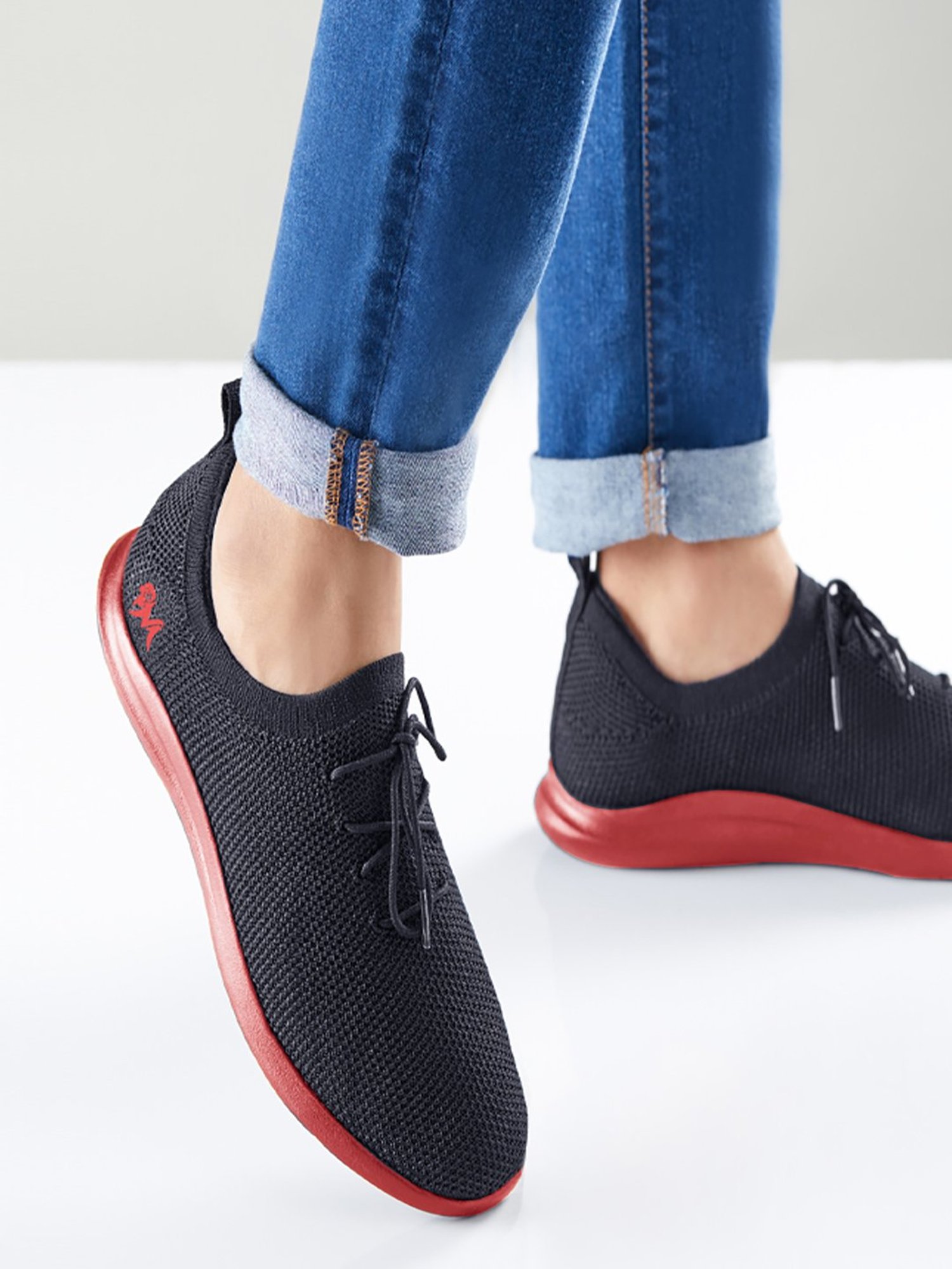 Neemans Men's Relive Black Walking Shoes