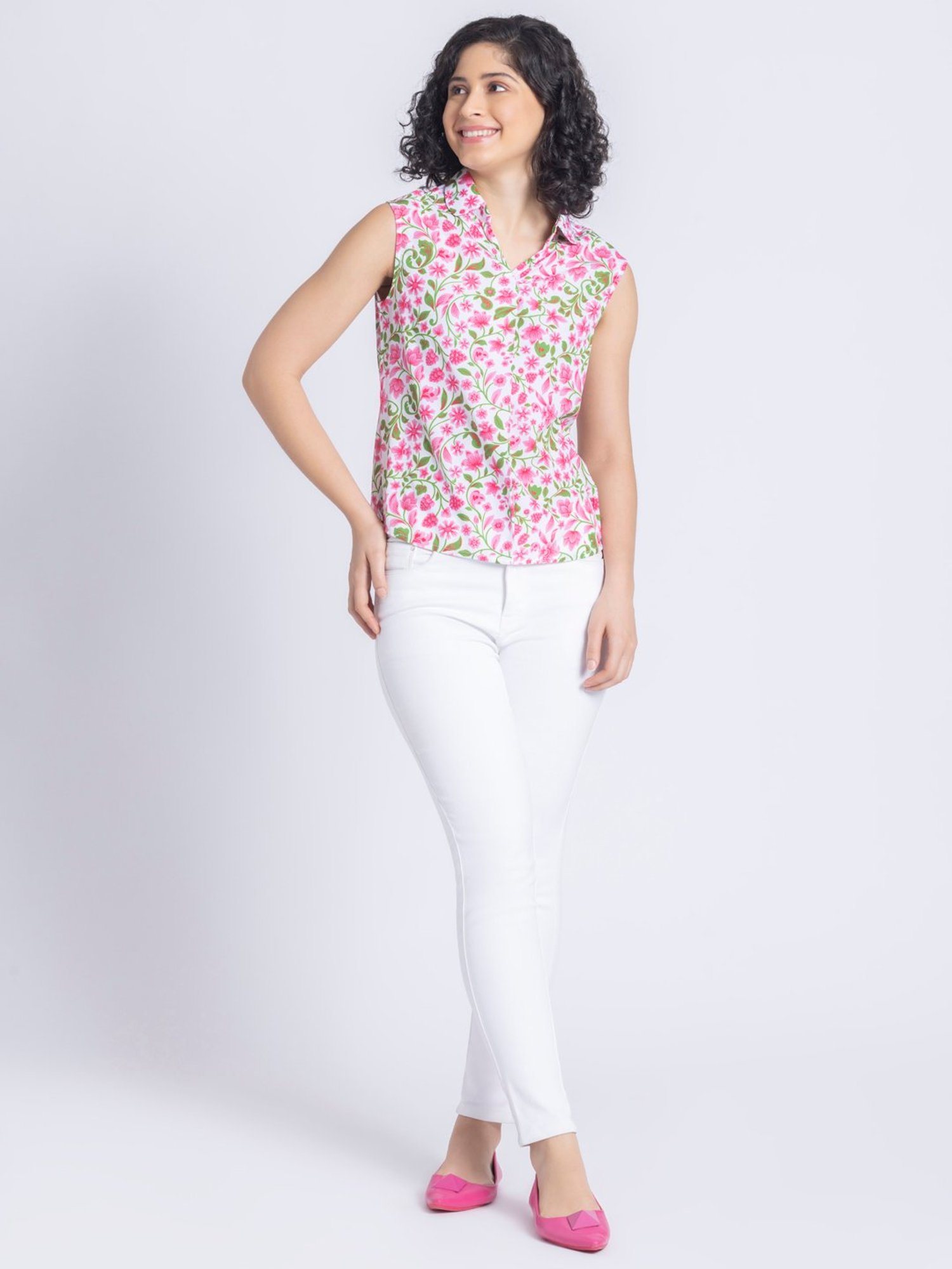 SHAYE Pink & White Floral Print Top