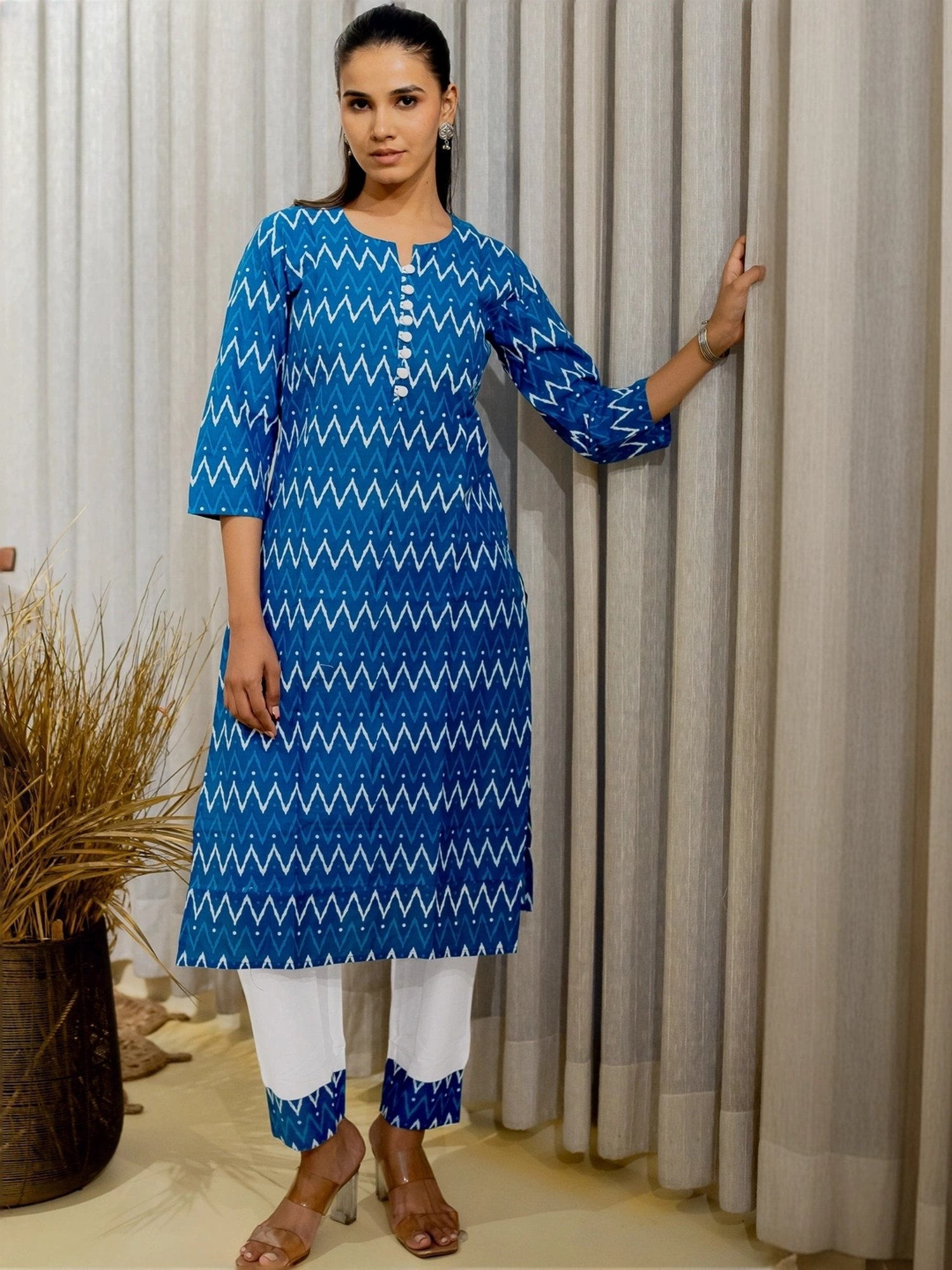 MIRCHI FASHION Blue & White Cotton Printed Kurta Pant Set