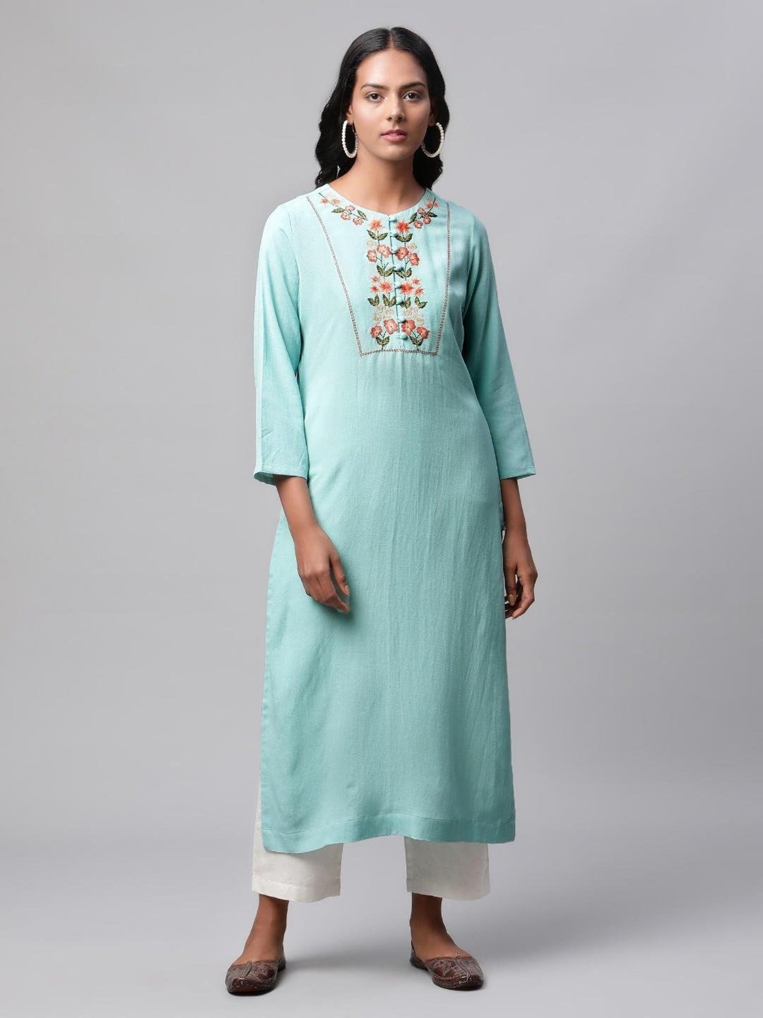 Linen Club Women Blue Embroidered Kurta