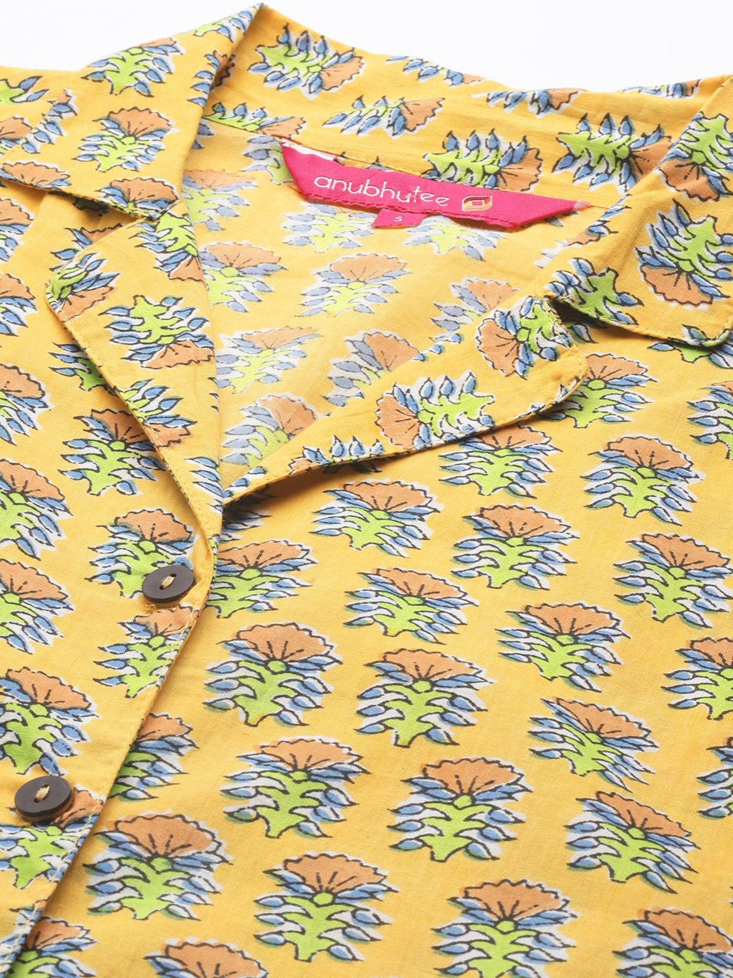 Anubhutee Yellow Cotton Printed Shirt With Shorts