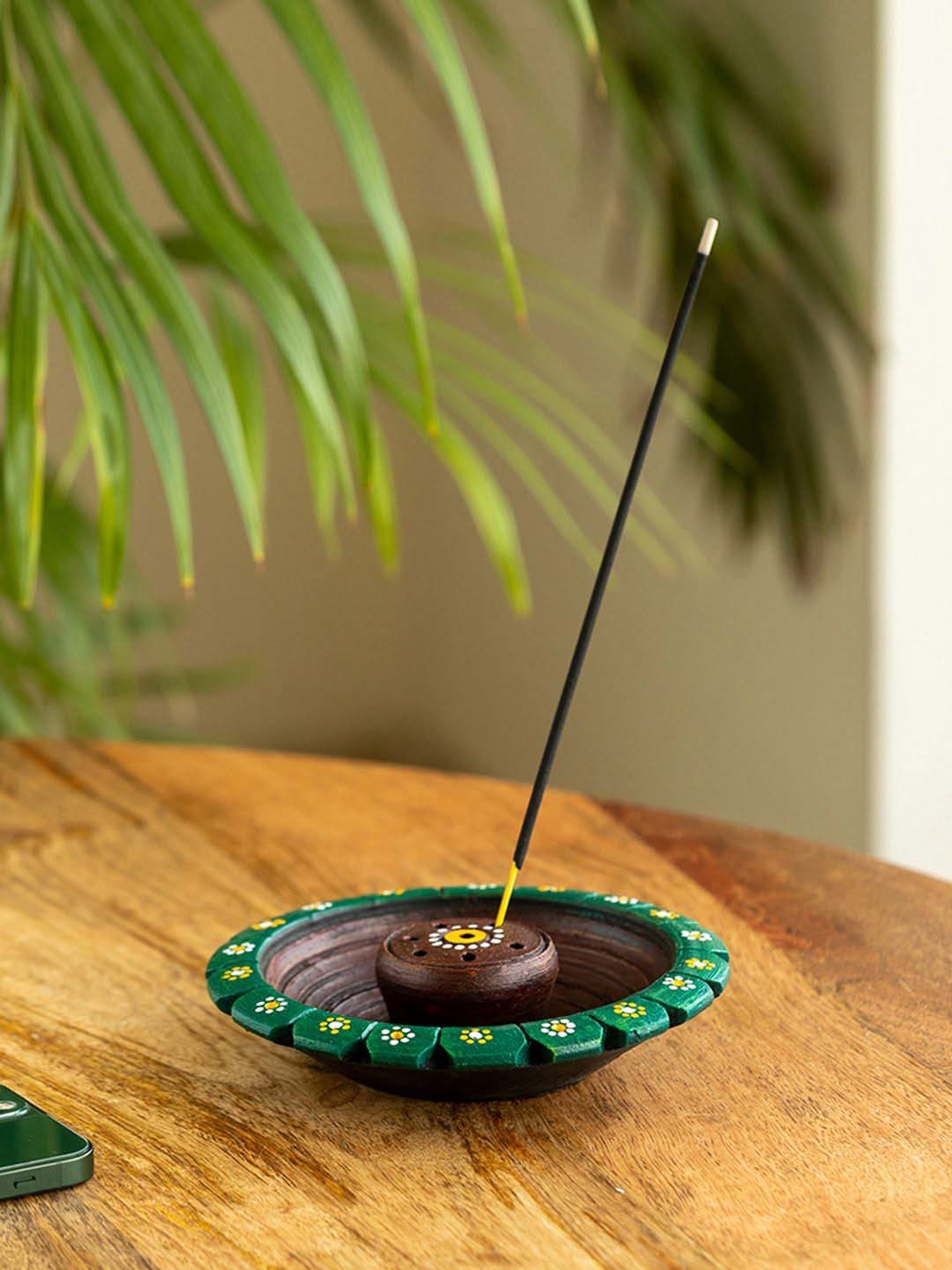 ExclusiveLane Brown Terracotta Flower Garden Hand-Painted Incense Stick Holder