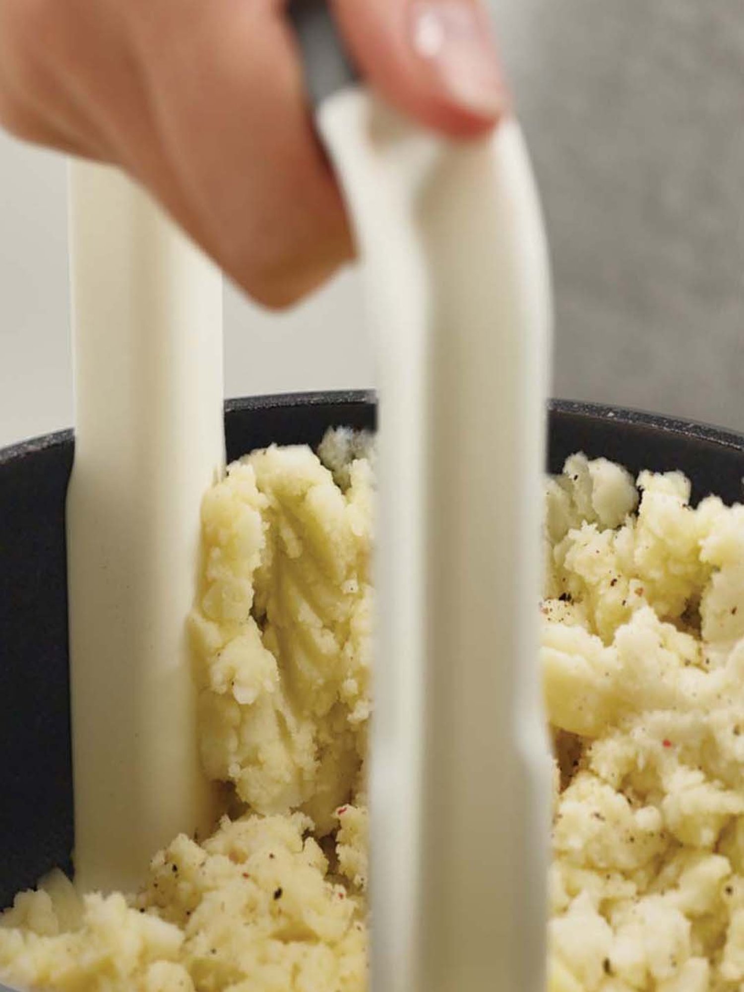 JOSEPH JOSEPH White Polypropylene 12 cm Potato Masher - Set of 1