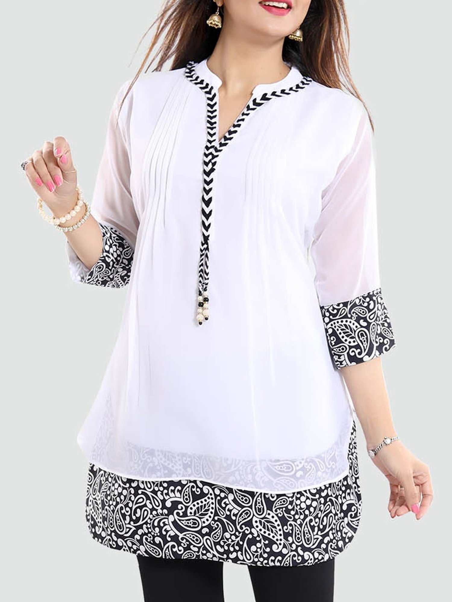 Saree Swarg White Embellished Tunic